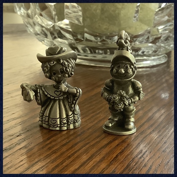 Collectors Hudson Porcelain Hand Painted Castle
